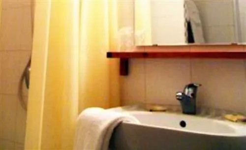 *** Hotel Logis Hôtel La Caravelle Toulouse France