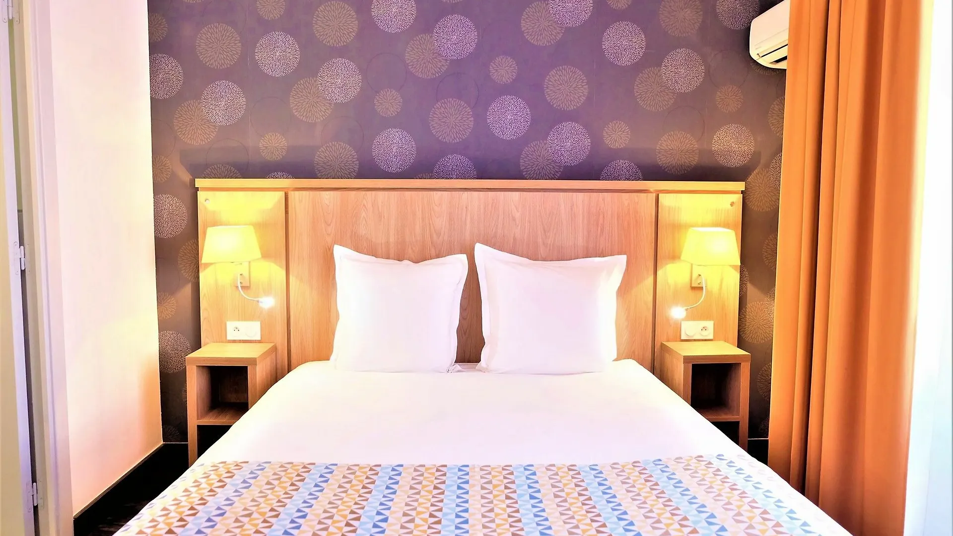 Logis Hôtel La Caravelle Toulouse Hotel