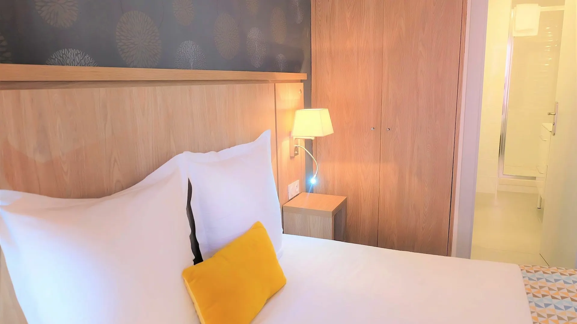 Logis Hotel La Caravelle Toulouse 3*,