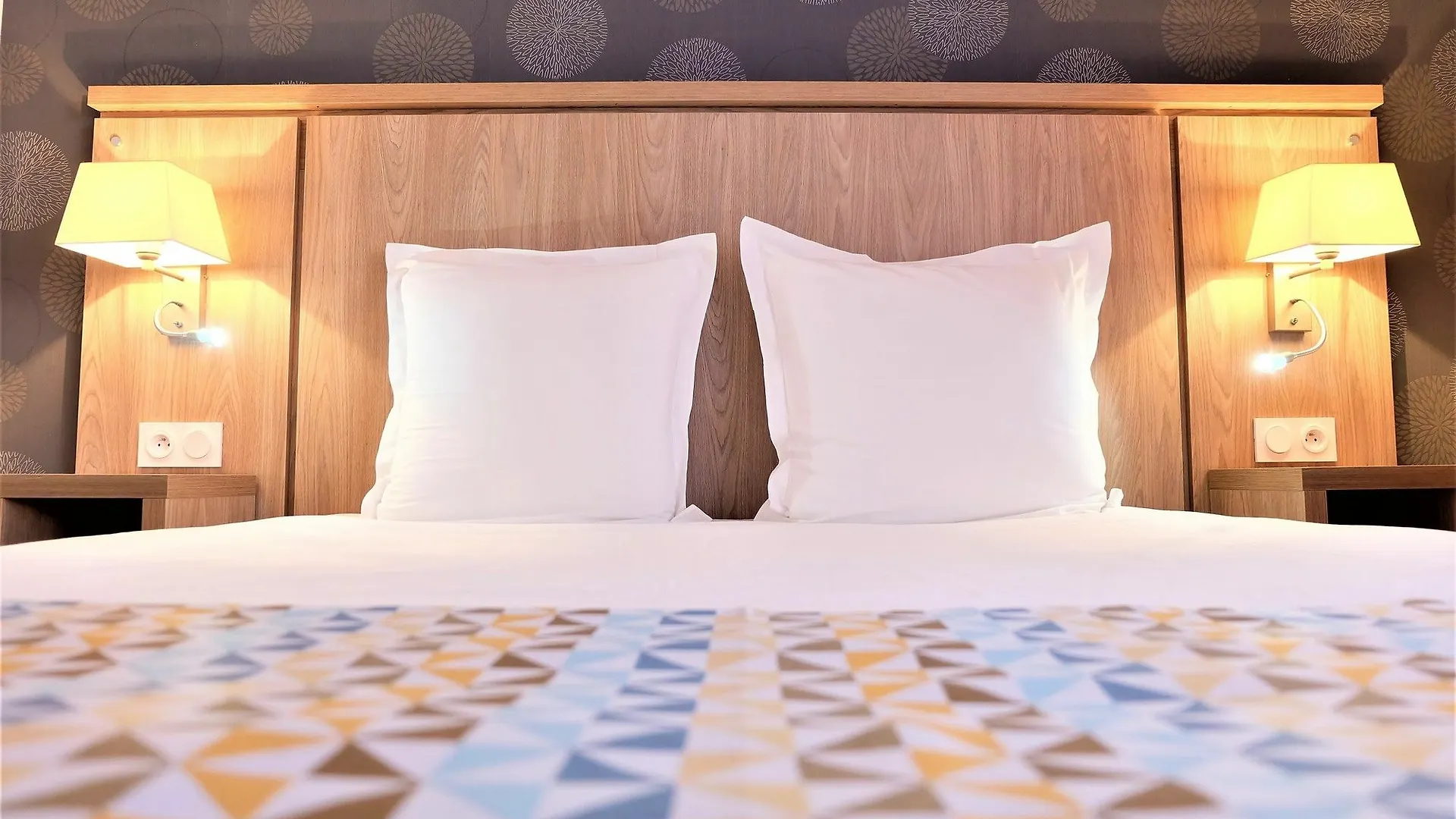 Logis Hotel La Caravelle Toulouse 3*,