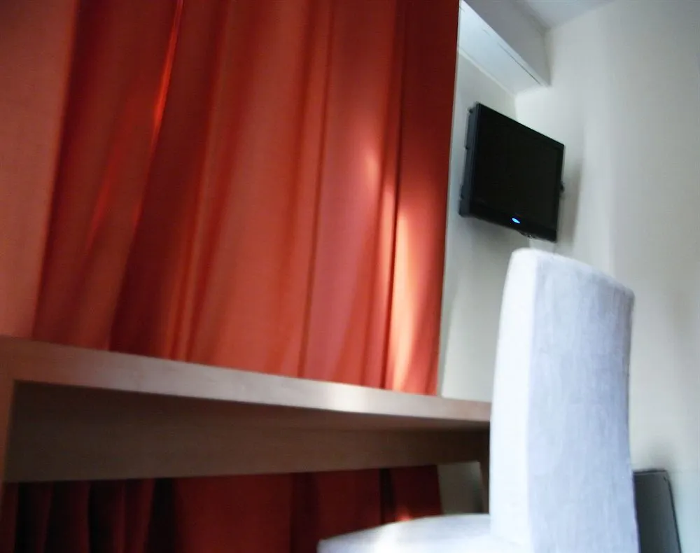 Logis Hotel La Caravelle Toulouse France